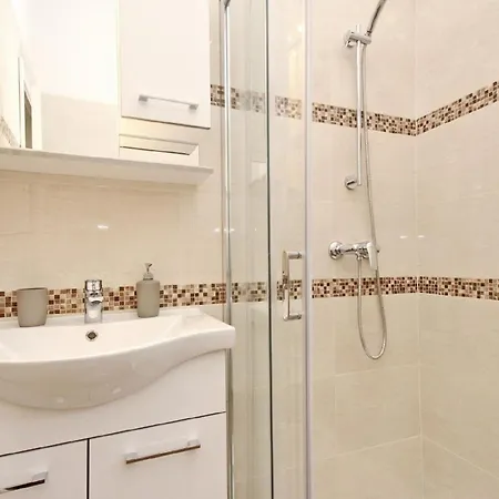 In Mit Eigenem Balkon Apartman Baška