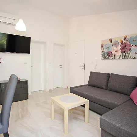 In Mit Eigenem Balkon Apartman