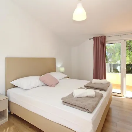 In Mit Eigenem Balkon Apartman Baška